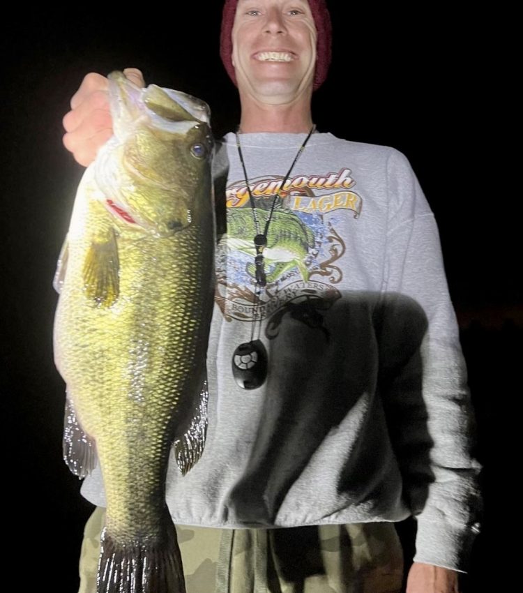 Matt Robertson Caught w/Runt WakeWeight: 6lbs-2oz